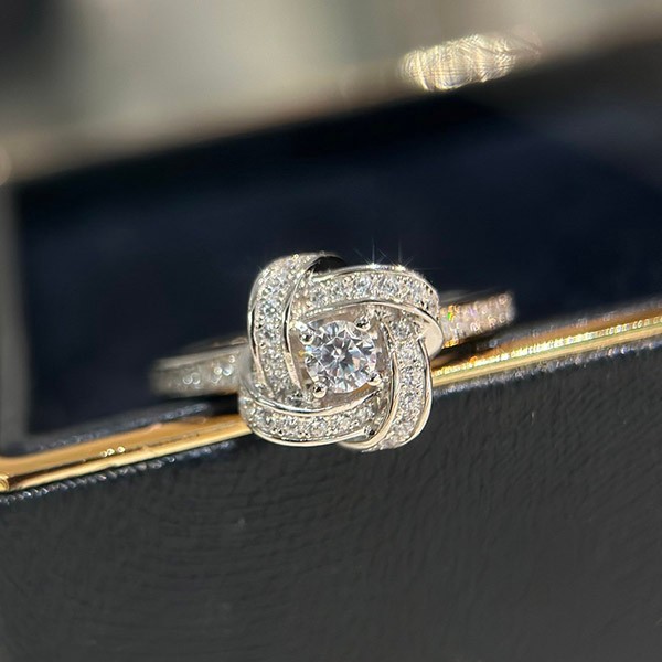 Boucheron Pivoine Solitaire Ring Replica JSL00326