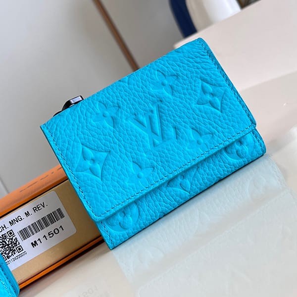 Very popular! Louis Vuitton Grade N Portefeuille Pilot Wallet M11500