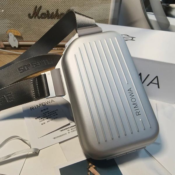 Popularity rising ◆ Rimowa sling bag replica ◆ Made of aluminum ◆ Unisex rif95079