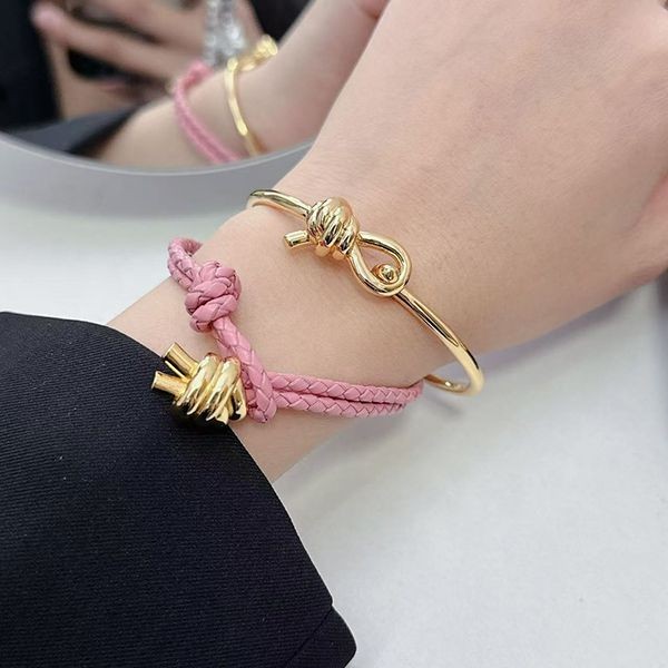 Love at first sight? Bottega Veneta Knot Bracelet Replica 815933VAHU08120 Love at first sight? Bottega Veneta Knot Bracelet Replica 815933VAHU08120