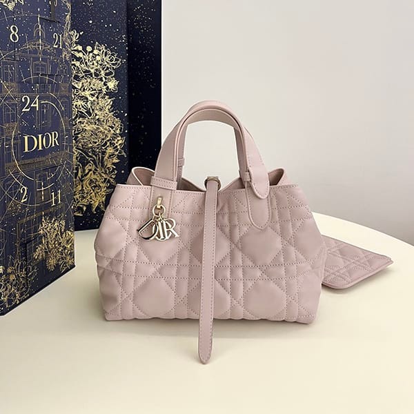 Free shipping Dior Toujours handbag n grade medium dea83334