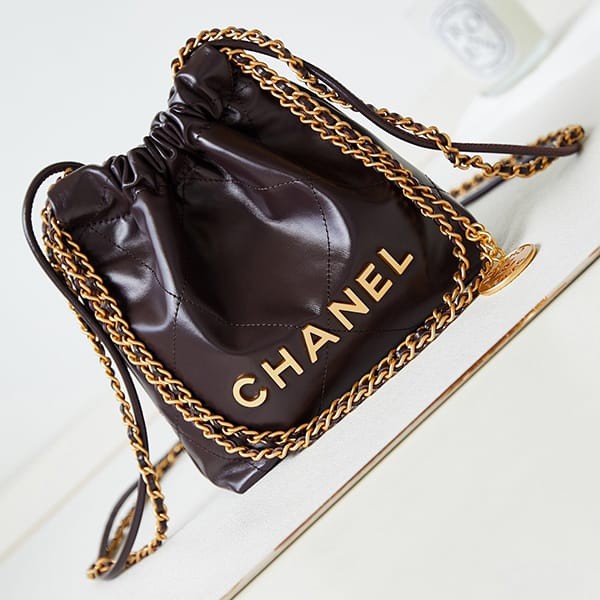 Instant Shipping Chanel 22 Mini Handbag Replica AS3980 B0803794305 Instant Shipping Chanel 22 Mini Handbag Replica AS3980 B0803794305