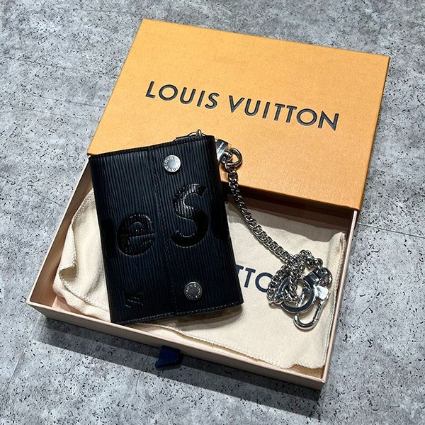 Louis Vuitton Chain Wallet Replica Supreme Collaboration M67711 Louis Vuitton Chain Wallet Replica Supreme Collaboration M67711