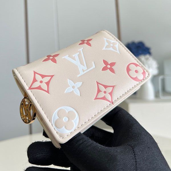 A nice Louis Vuitton replica, the Portefeuille Lou compact wallet, M82291