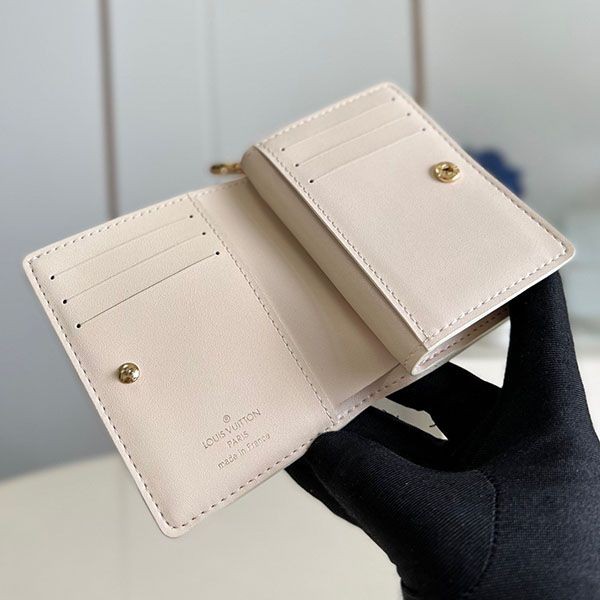 A nice Louis Vuitton replica, the Portefeuille Lou compact wallet, M82291