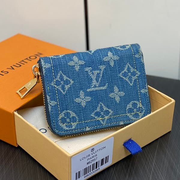 Louis Vuitton Zippy Coin Purse M82957, a worldwide hit?