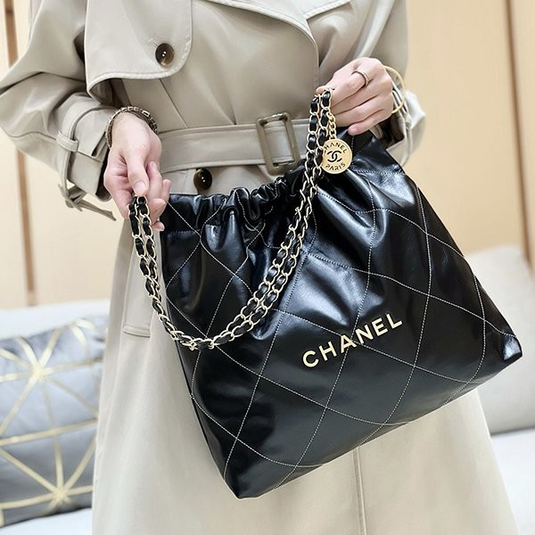Chanel Large Handbag Replica Calfskin CC Logo AS3260 Chanel Large Handbag Replica Calfskin CC Logo AS3260