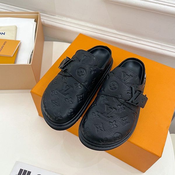 Very popular! Attention-grabbing! Louis Vuitton Monogram Mule Replica vum12525 Very popular! Attention-grabbing! Louis Vuitton Monogram Mule Replica vum12525