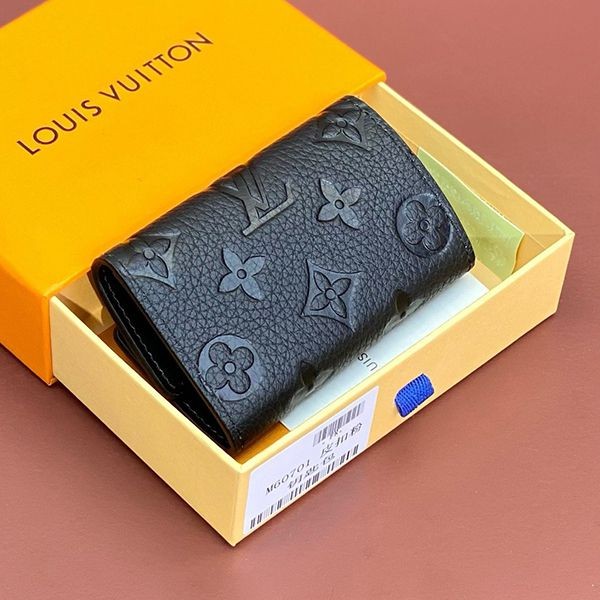 Perfect as a gift? Louis Vuitton Multicle 6 Key Case Replica M6070