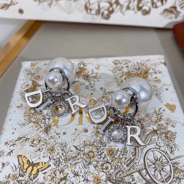 Extremely rare! Dior Tribales pearl and logo earrings gift copy def62276
