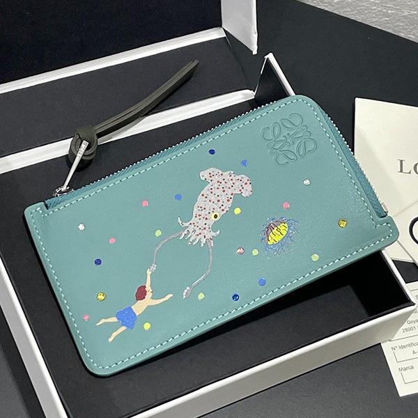 Free shipping Loewe fake squid coin card holder napa calf collaboration loz52829 Free shipping Loewe fake squid coin card holder napa calf collaboration loz52829