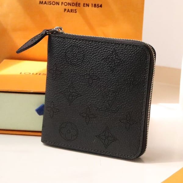 Very popular all over the world? Louis Vuitton Replica Portefeuille Lou Mini Wallet vui38362