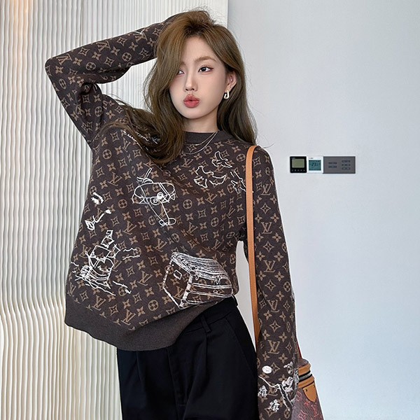 [Very popular among men] Louis Vuitton Monogram Embroidered Wool Crew Neck Replica 1ABXZ1