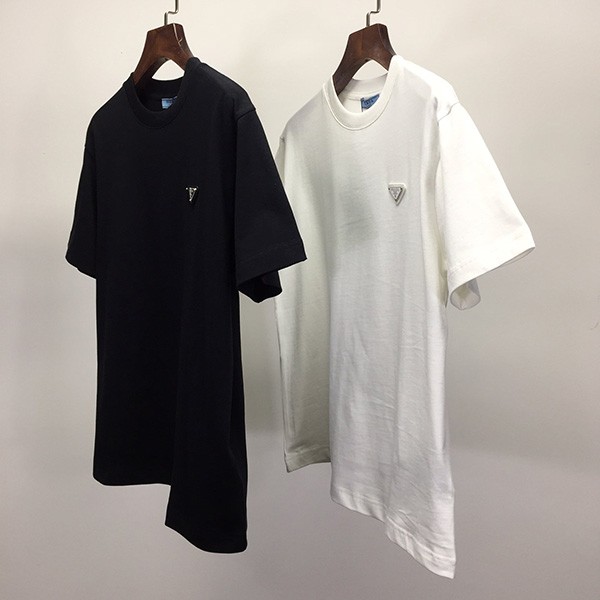 Prada Crew Neck Short Sleeve T-Shirt Replica 2 Colors pud57417 Prada Crew Neck Short Sleeve T-Shirt Replica 2 Colors pud57417