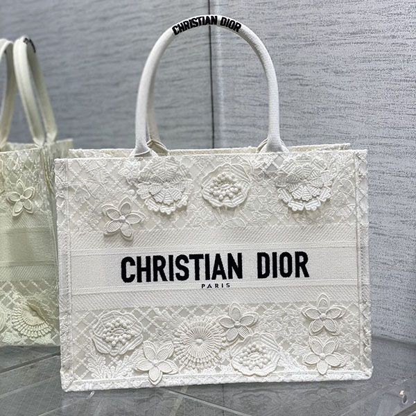 Lovely Dior small macrame lace back book tote den96476
