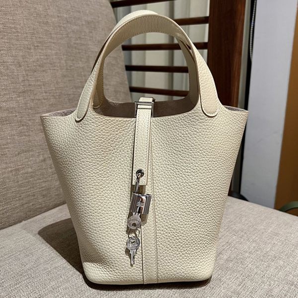 Love at first sight? Hermes Picotin Lock replica 18PM erb55917 Love at first sight? Hermes Picotin Lock replica 18PM erb55917