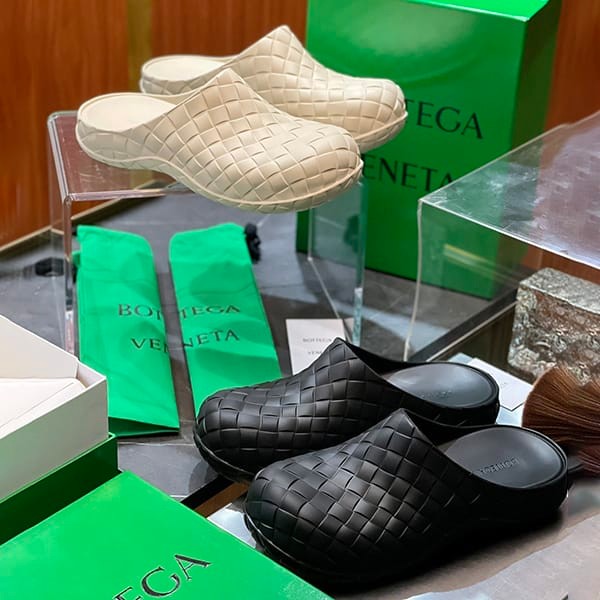 ☆Super popular☆Bottega Veneta fake BB clog sandals mules 2 colors 741339V11T03708