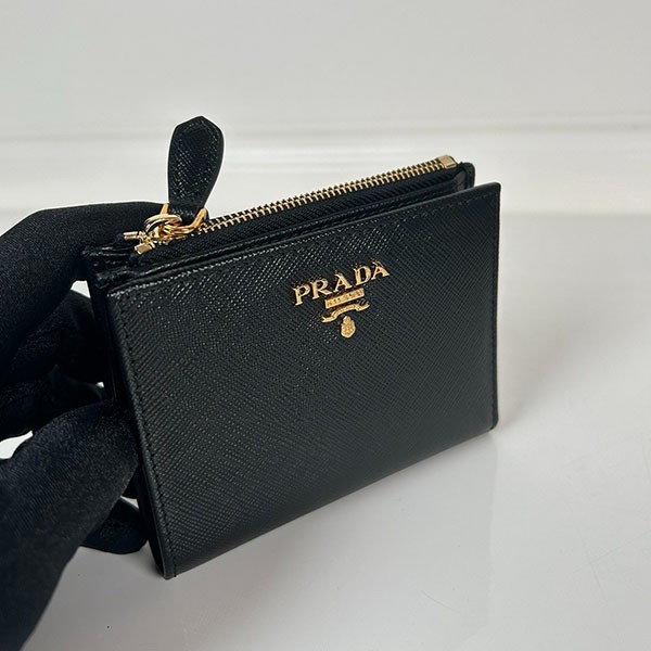 Prada Saffiano Leather Wallet Replica 1ML023