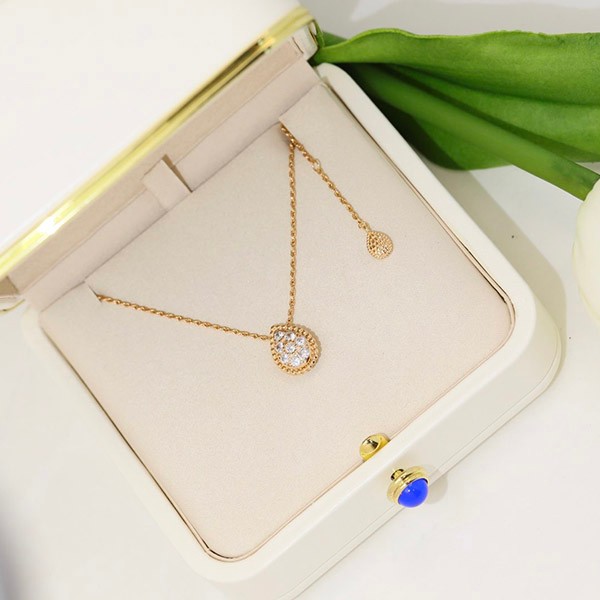 Extremely rare! Boucheron replica Serpent Bohème pendant small JPN00461