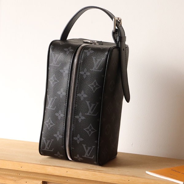 [For carrying your essentials] Louis Vuitton Replica Locker Dopp Kit M83113