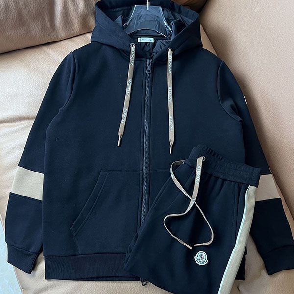 Perfect as a gift Moncler printed hoodie, copy parka, top and bottom set mox23899 Perfect as a gift Moncler printed hoodie, copy parka, top and bottom set mox23899