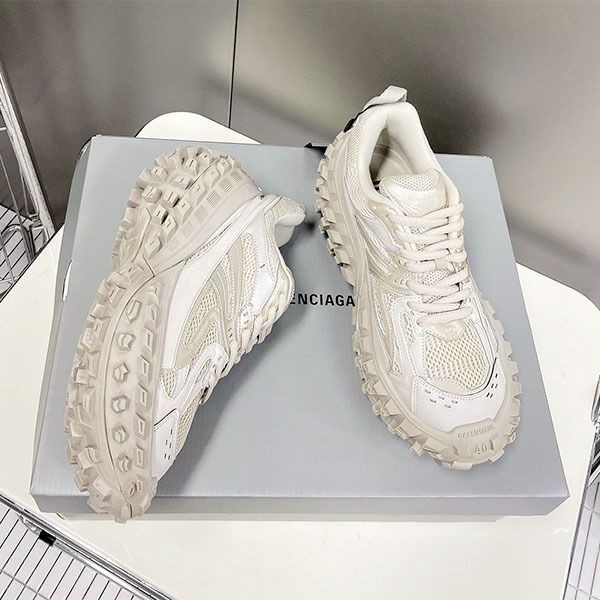 First come, first served? Balenciaga Defender Sneakers Chunky Tire Replica bay84338