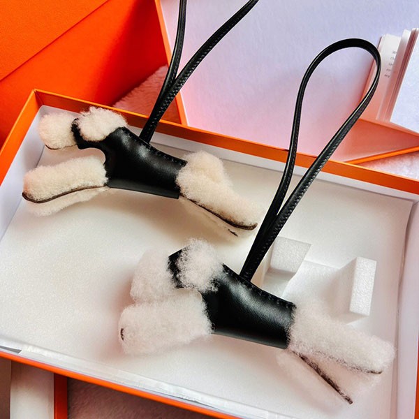 [Rare!] Hermes Buddy Charm Dog 2022 New Replica H083349CAAH