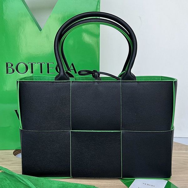 Rare Bottega Veneta Arco Tote Bag Replica Small Bicolor 652867V1Q71091