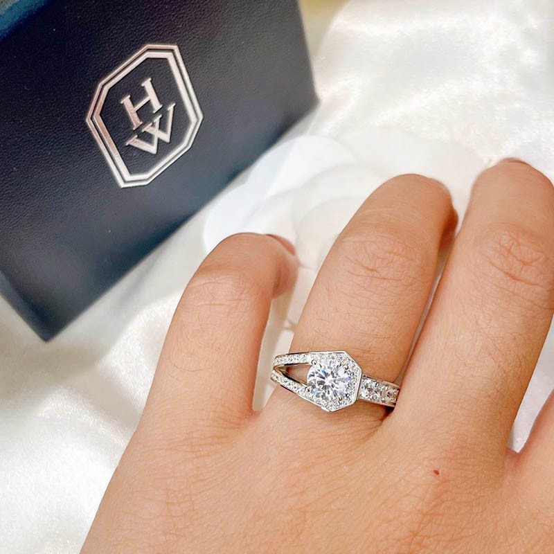 Very popular!! New color Harry Winston diamond ring fake ink86397