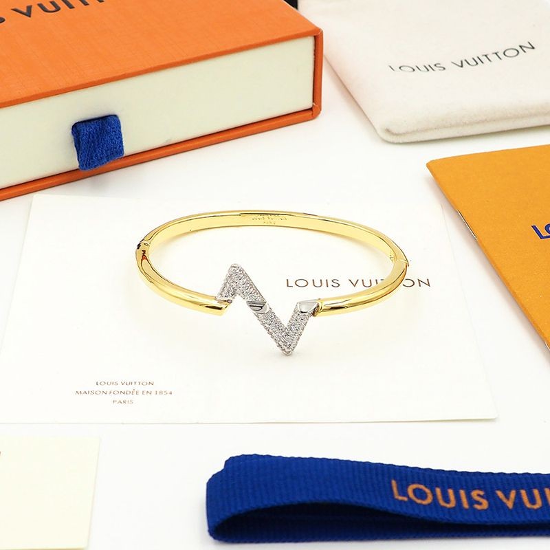 ★Popular in Japan! Louis Vuitton Volt Replica Upside Down Bracelet Q95980 ★Popular in Japan! Louis Vuitton Volt Replica Upside Down Bracelet Q95980