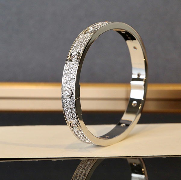 Cartier LOVE Pave Diamond Bracelet Replica kax52757