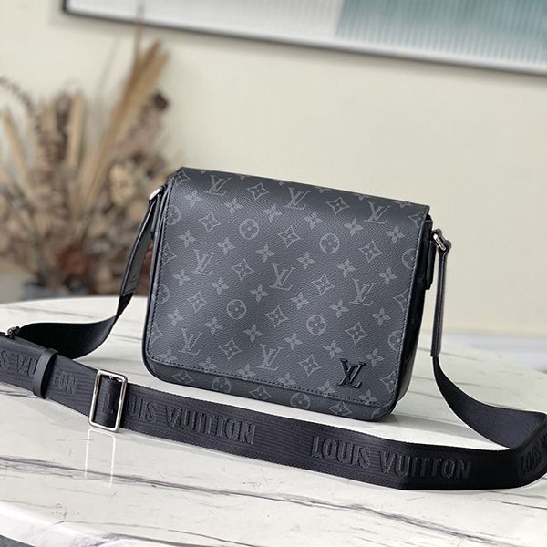 ☆Super popular☆Louis Vuitton shoulder bag replica Monogram District M46255 ☆Super popular☆Louis Vuitton shoulder bag replica Monogram District M46255