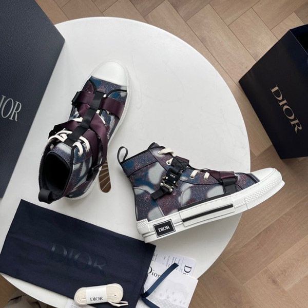 Love at first sight? Dior B23 high top sneakers replica den79759