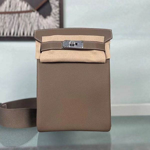 Hermes Akkad Replica Leather Backpack erj63551