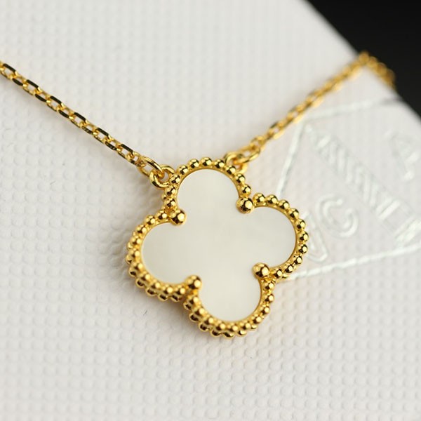 Cute Van Cleef & Arpels Vintage Alhambra Pendant Replica White VCARA45900