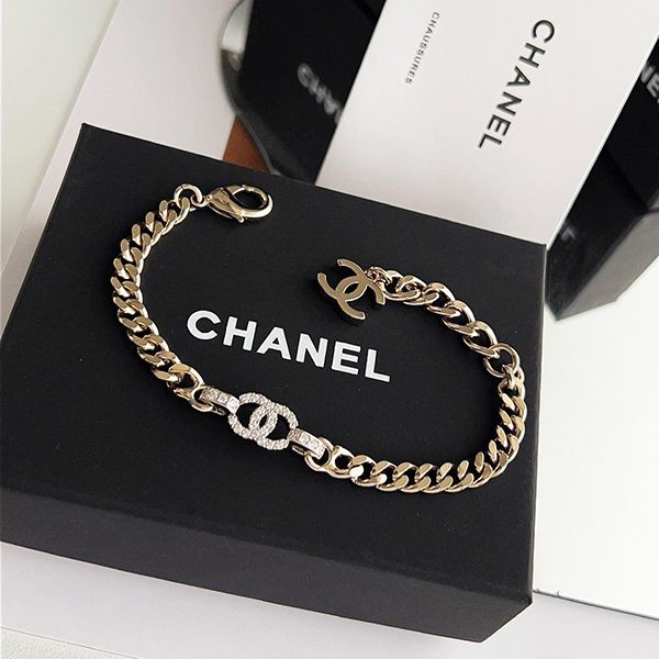 Domestic? 22SS [Chanel] Gold Chain Bracelet Replica shk27895