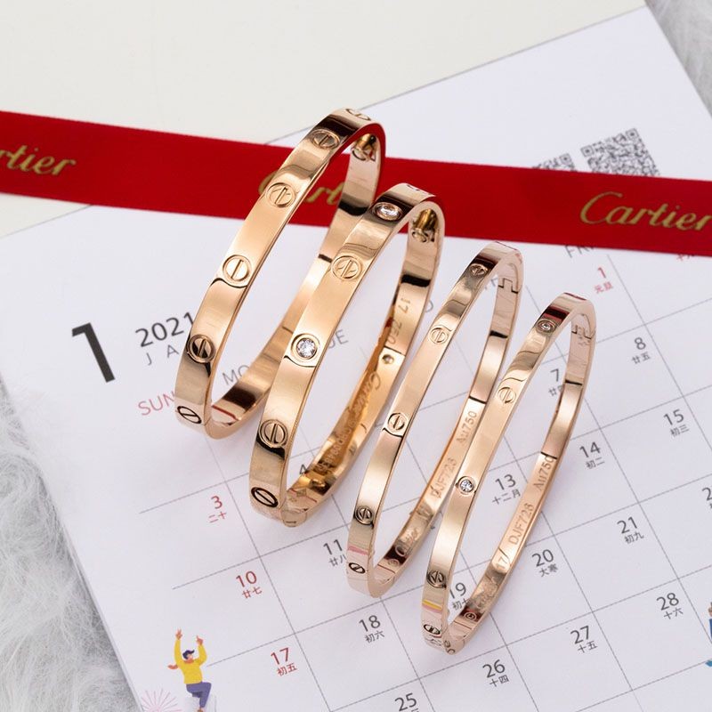 Free shipping Cartier LOVE bracelet replica, 4 diamonds, 2 sizes kay88458 Free shipping Cartier LOVE bracelet replica, 4 diamonds, 2 sizes kay88458