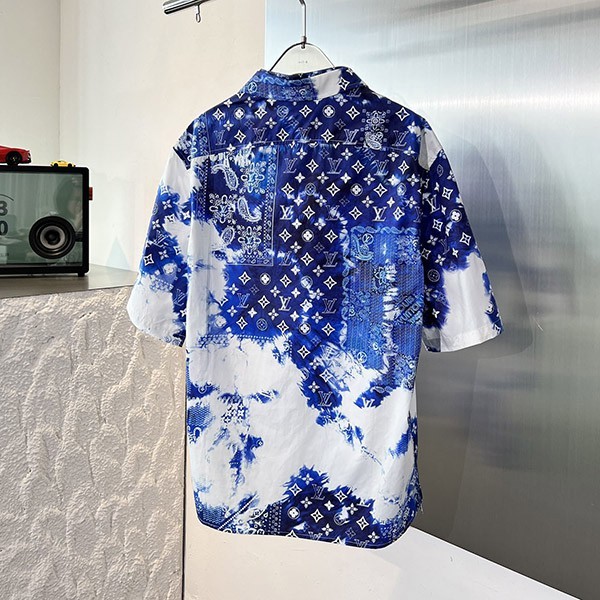 Very popular all over the world? Louis Vuitton Monogram Bandana Short Sleeve Shirt Replica 1AA4UD