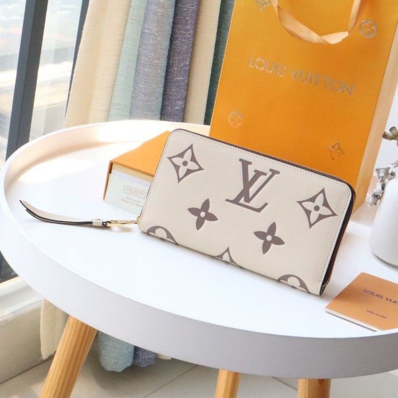 Sold out in Japan, rare? Louis Vuitton Zippy Wallet Replica Monogram M80116 Sold out in Japan, rare? Louis Vuitton Zippy Wallet Replica Monogram M80116