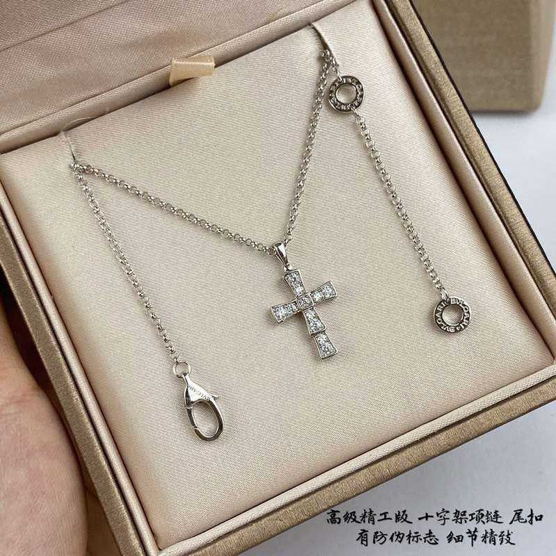Very popular!! New color Bulgari cross necklace fake V gold super limited edition? Bul06007