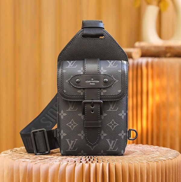 Classic Louis Vuitton Saumur Sling Bag Replica M45912
