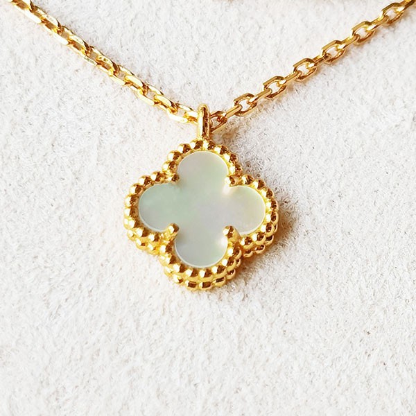 Popularity rising Van Cleef & Arpels Vintage Super Copy Sweet Alhambra Pendant? No customs duties? VCARF69100