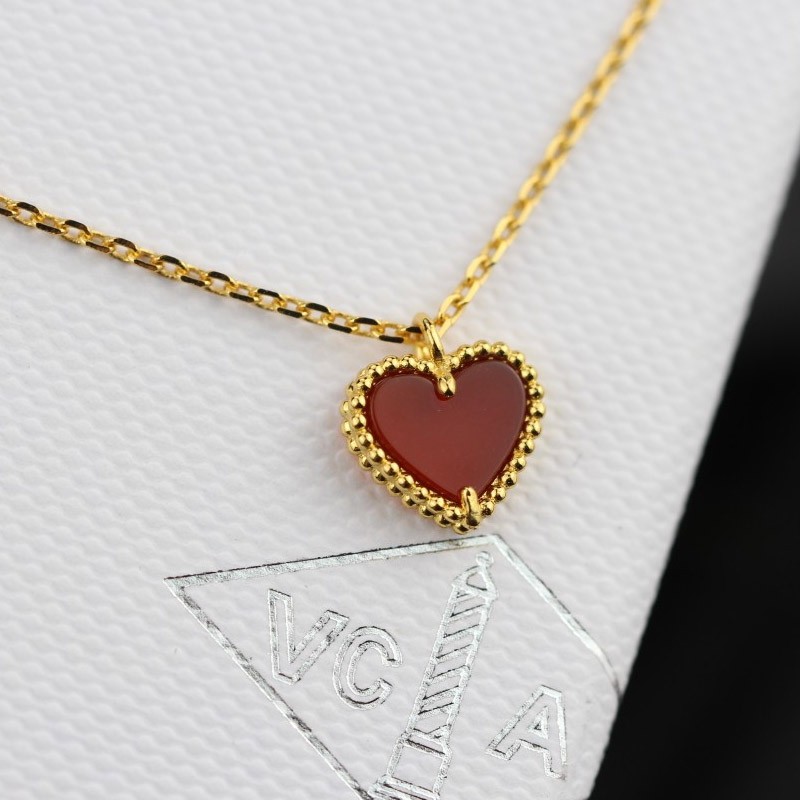 New sale Van Cleef & Arpels Alhambra pendant replica VCARN59N00 New sale Van Cleef & Arpels Alhambra pendant replica VCARN59N00