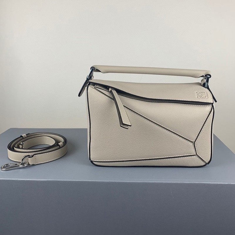 Eye-catching colors Loewe Puzzle Bag Replica Tricolor Shoulder Bag loj93079