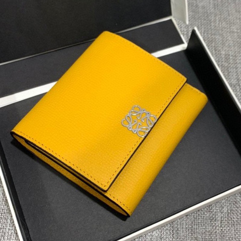 No. 1 in cumulative sales! [Loewe wallet copy] Anagram Trifold 6 cc Wallet 0010508422