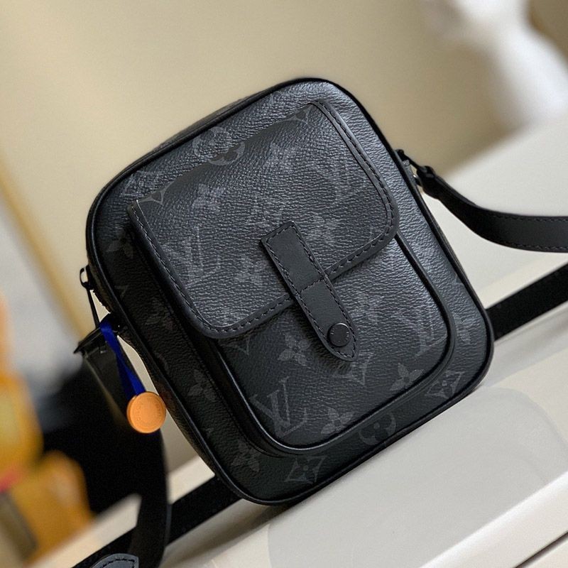 [Very Popular] Louis Vuitton Christopher Wearable Wallet vuv71653