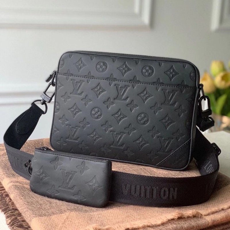 ★Popular in Japan! Louis Vuitton Shoulder Bag Replica Duo Messenger Bag Monogram M69827 ★Popular in Japan! Louis Vuitton Shoulder Bag Replica Duo Messenger Bag Monogram M69827