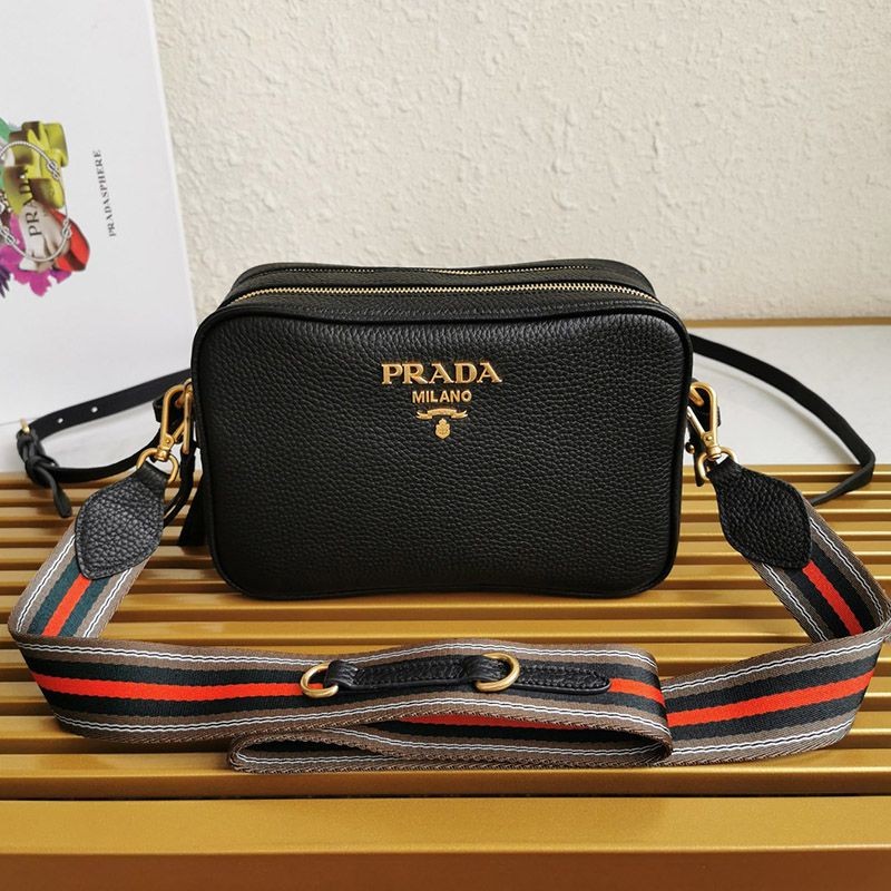 Very popular!! New color, perfect as a gift? Prada double zip shoulder bag pus84390