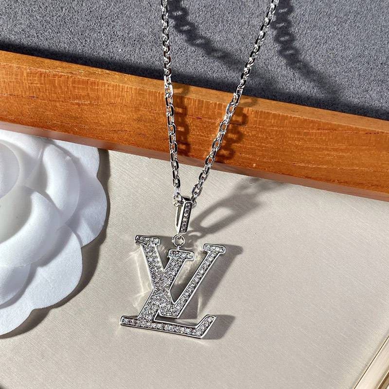 No.1 Popular Louis Vuitton LV Logo Necklace Replica vud61476 No.1 Popular Louis Vuitton LV Logo Necklace Replica vud61476