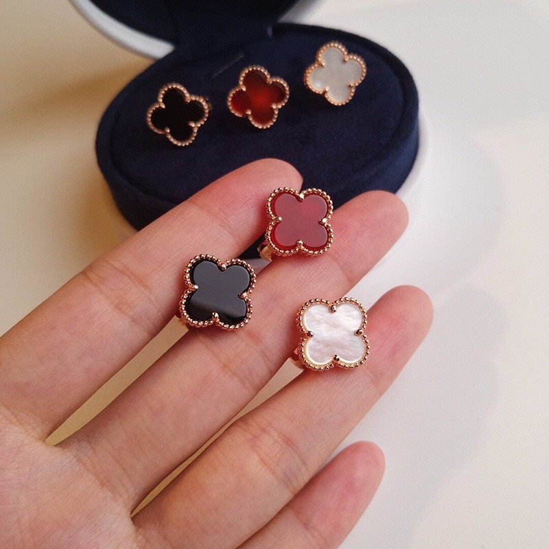 21-22AW [Van Cleef & Arpels] Magic Alhambra Earrings/Piercings Replica vaq35163